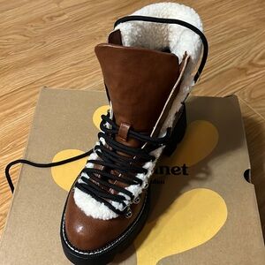NWB Steve Madden boots